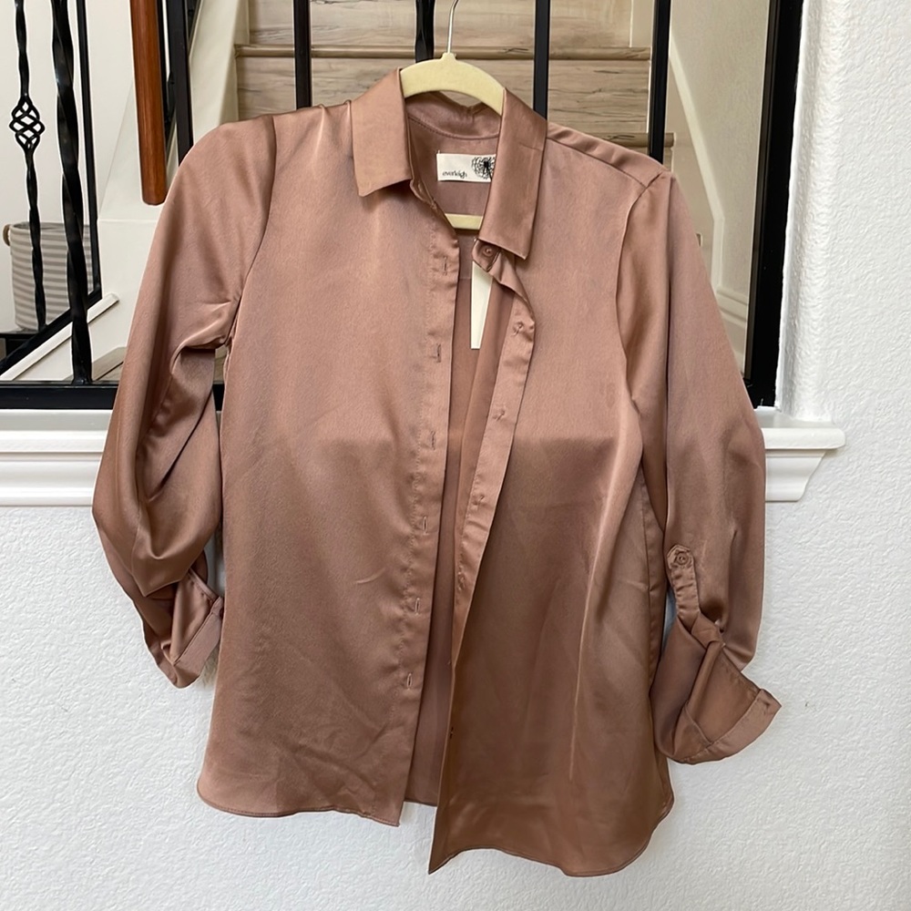 Everleigh pink blouse. Brand new with tags. Size xs